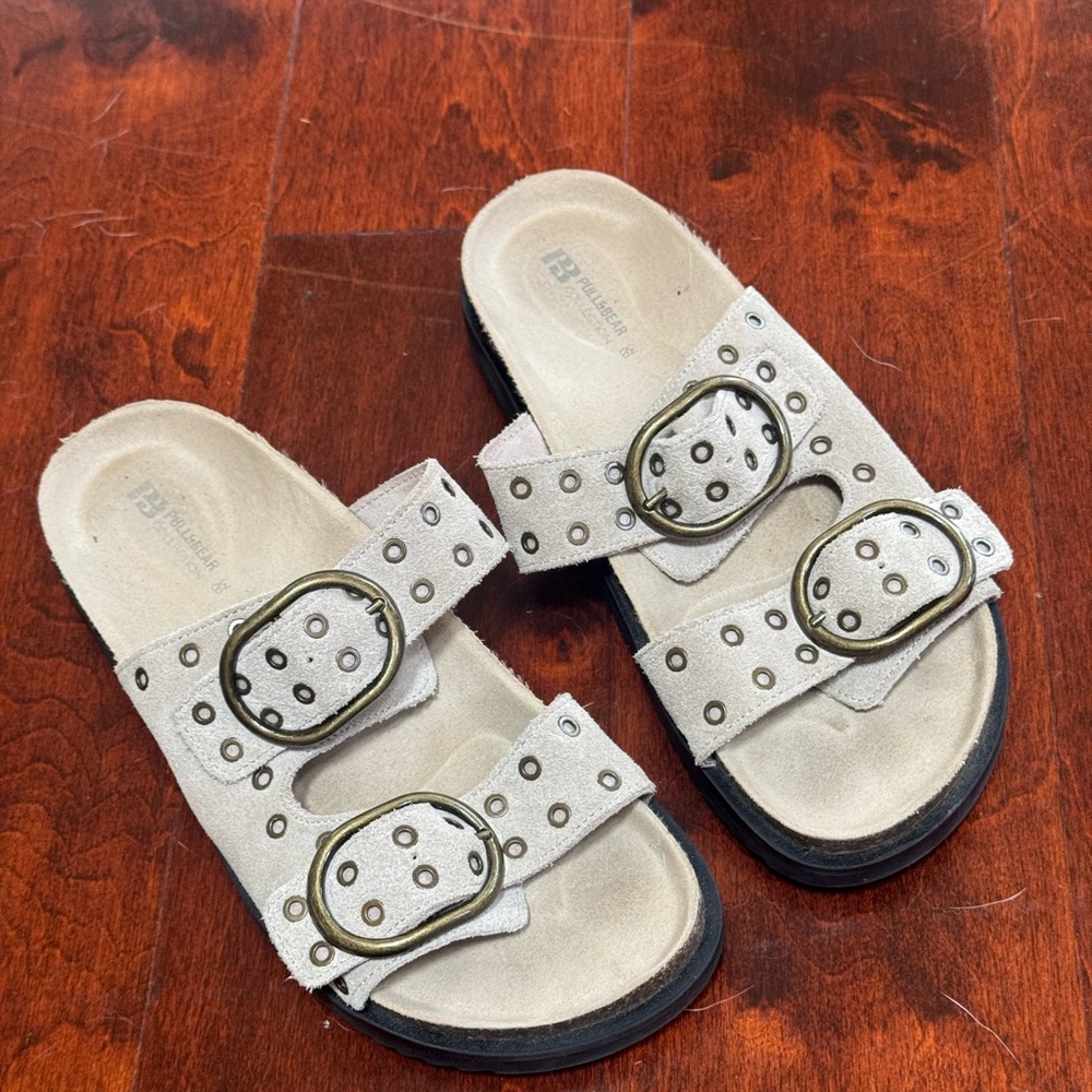 Pull&Bear Cream and Black Slide Studded Sandals with Footbed Birkenstocks Style